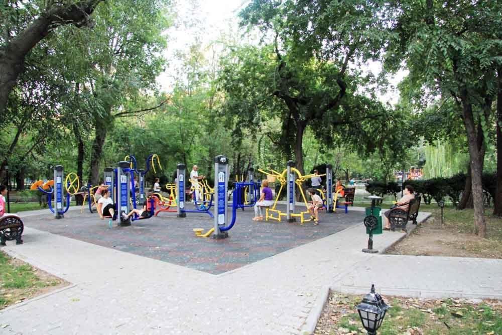 Central Park Bucharest Bucareste Exterior foto