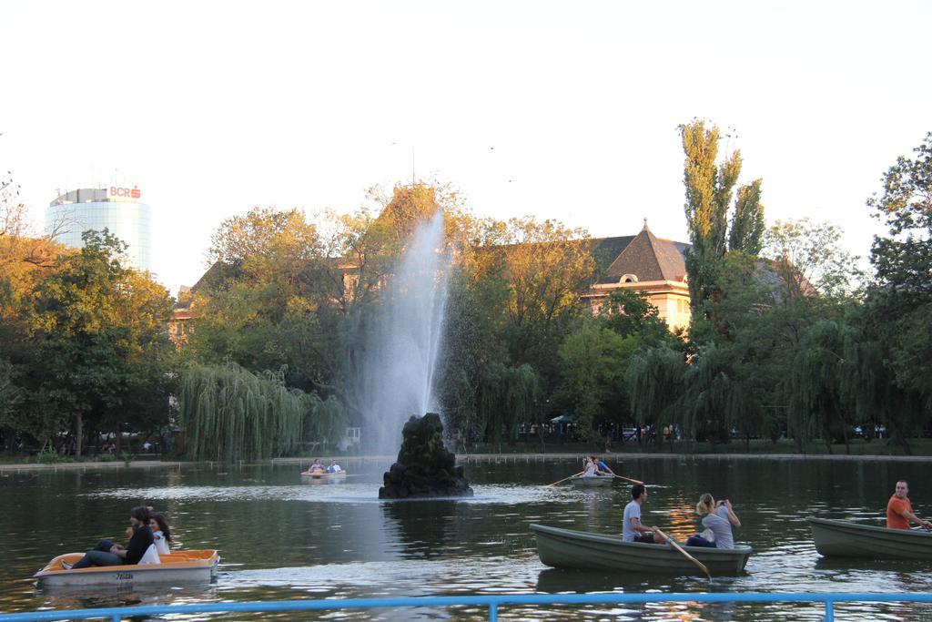 Central Park Bucharest Bucareste Exterior foto